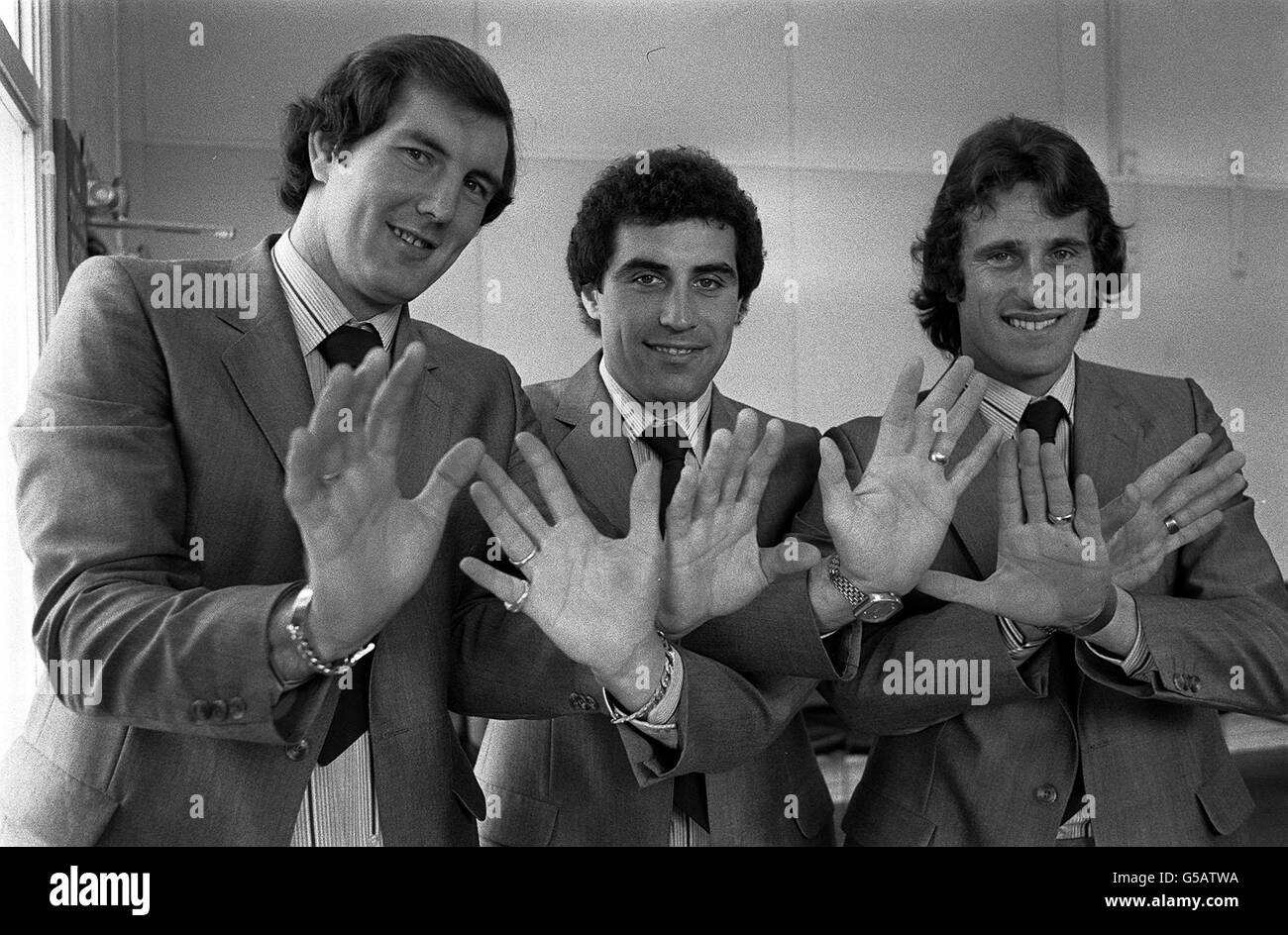 England goalkeepers (L-R) Joe Corrigan, Peter Shilton and Ray Clemence at Luton airport, on their way to Bulgaria for the European Champoinship qualifier in Sofia. Stock Photo