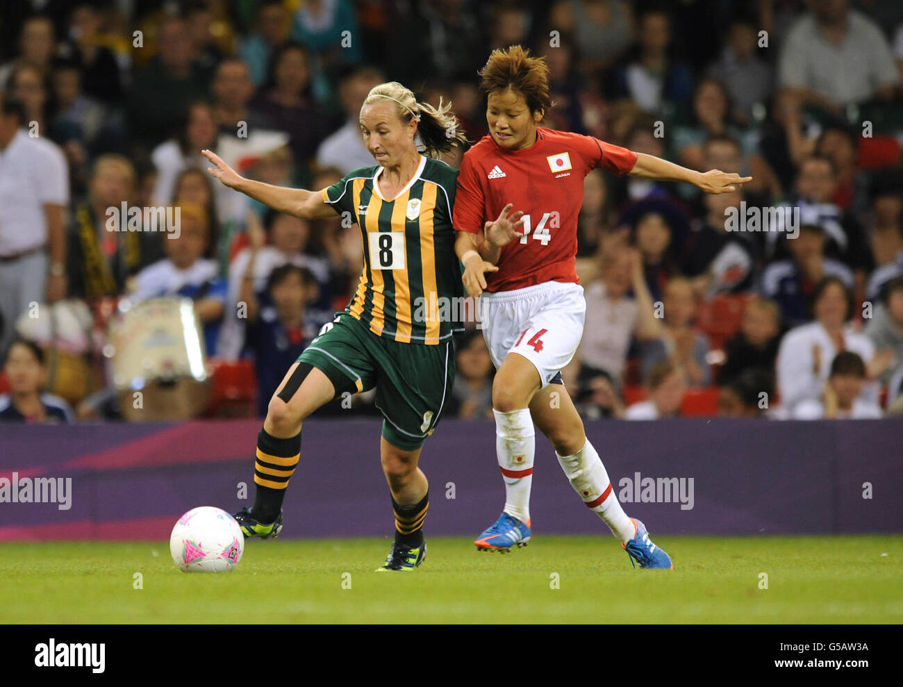South Africa's Kylie Louw (left) and Japan's Asuna Tanaka during the South Africa v Japan, Women's Football, Group F match at the Millennium Stadium, Cardiff. Stock Photo