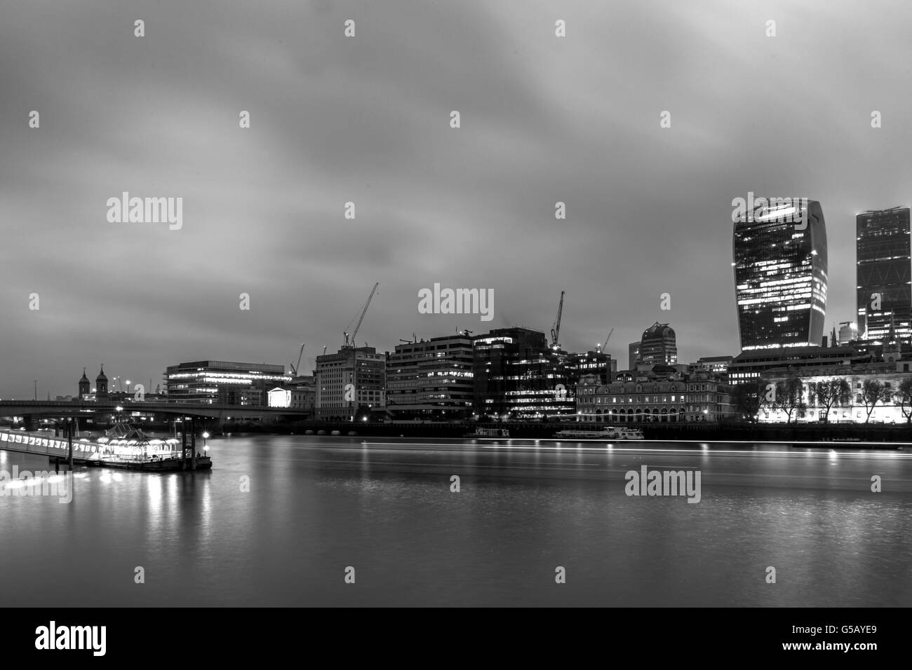 River thames pier Black and White Stock Photos & Images - Alamy