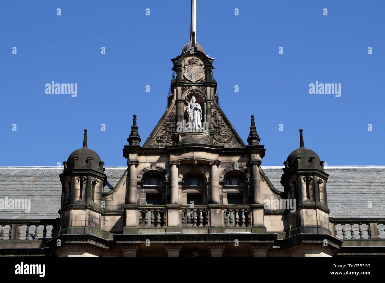Statue of Queen Victoria above balcony on Sheffield Town Hall England