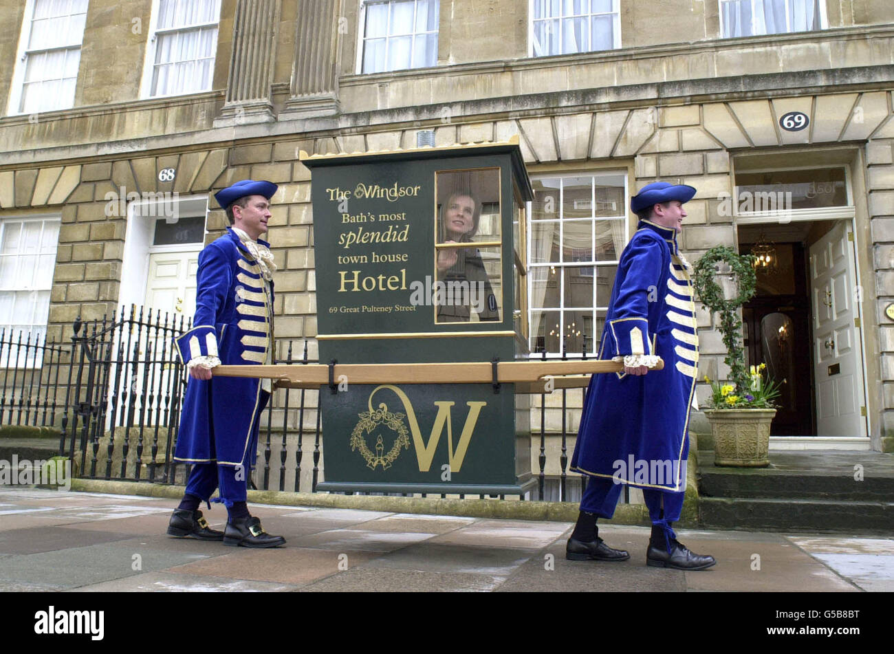 Sedan chair Stock Photo 106583564 Alamy