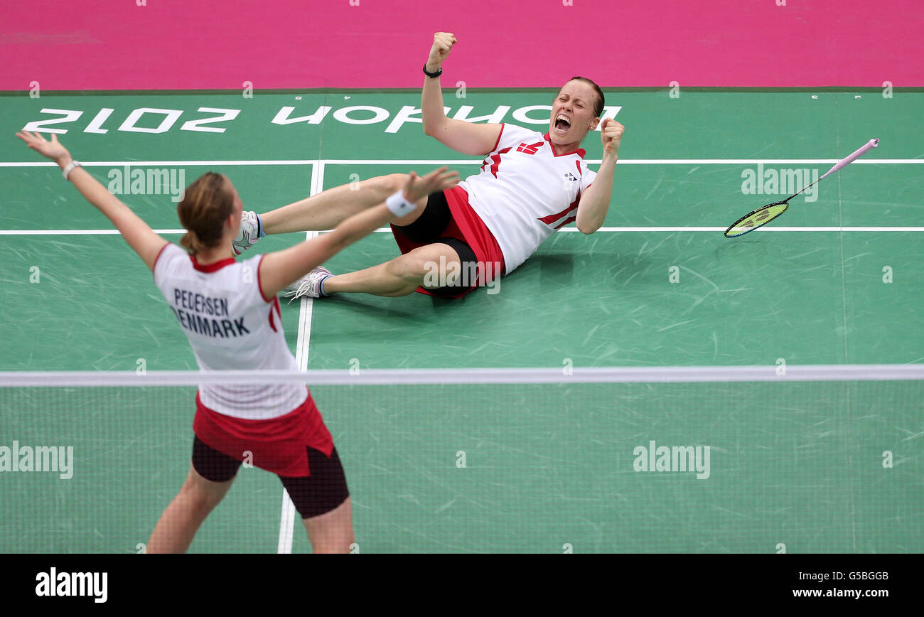 Denmark's Kamilla Rytter Juhl and Christinna Pedersen celebrate their  victory over China's Qing Tian and Zhao Yunlei in the women's badminton  doubles, at Wembley Arena, London Stock Photo - Alamy