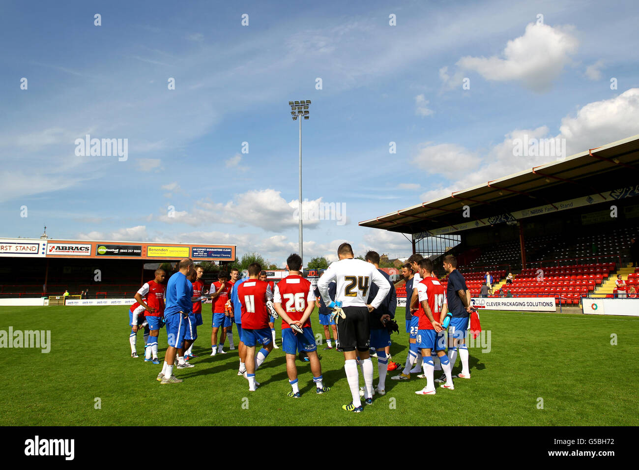 Soccer - Pre Season Friendly - York City v Oldham Athletic - Bootham Crescent Stock Photo