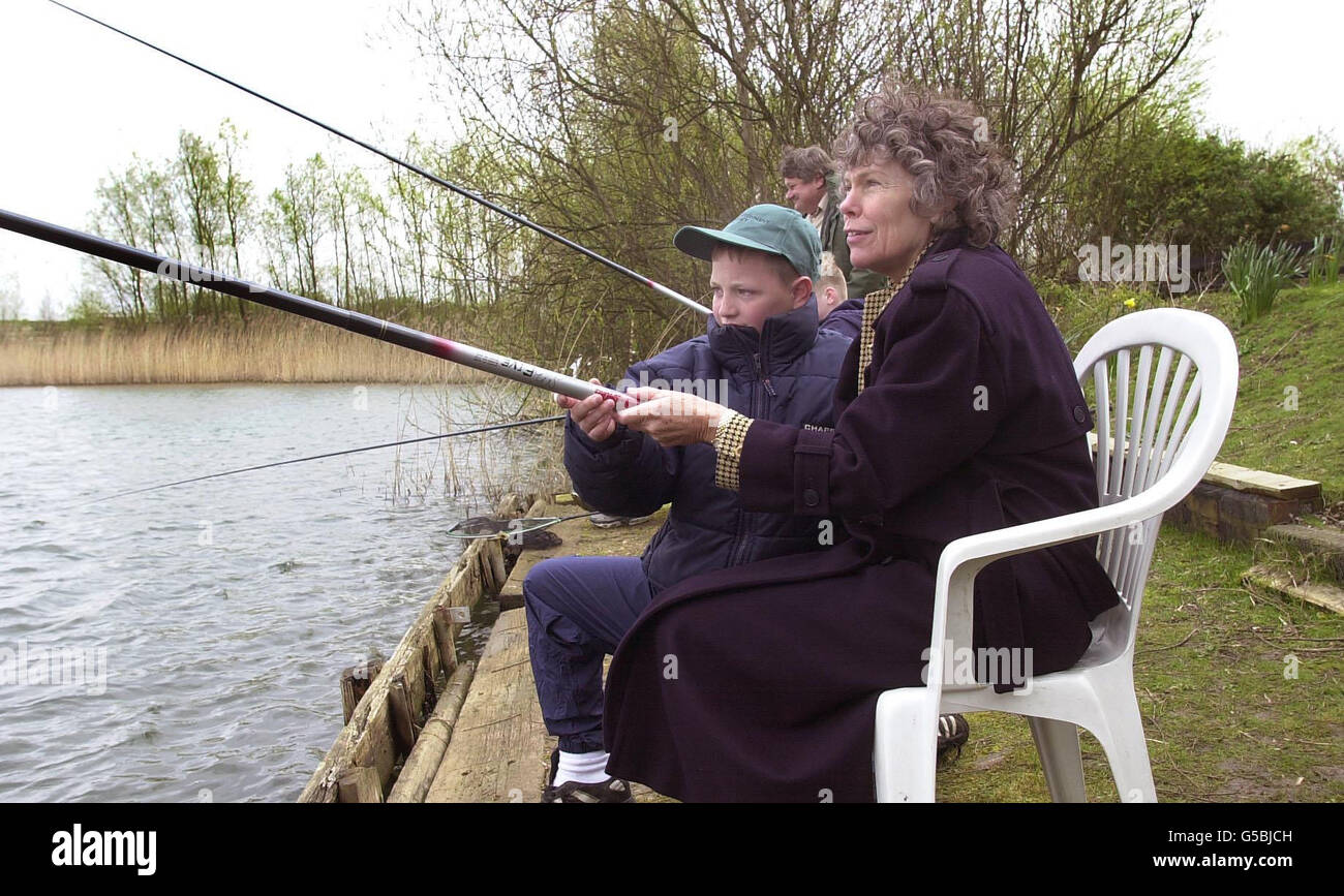 Drugs or crime hopes give children opportunity learn art angling hires