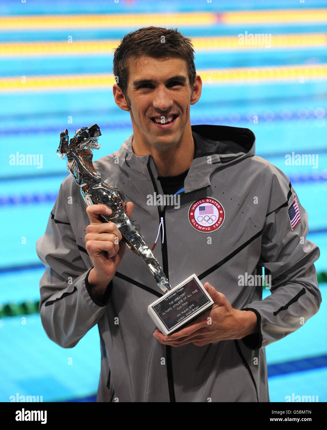 Michael phelps olympic trophy hires stock photography and images Alamy
