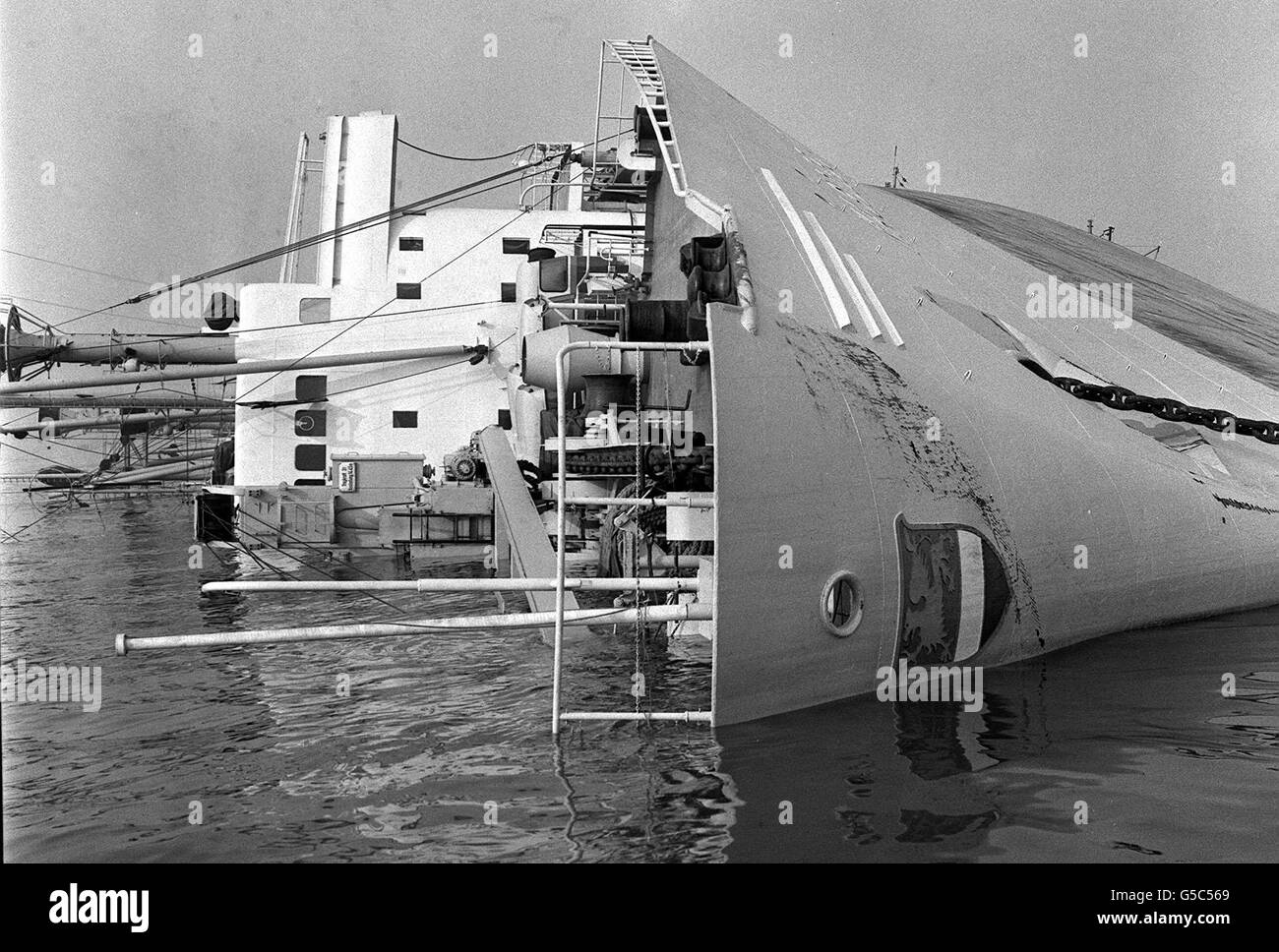 Japanese ship hi-res stock photography and images - Alamy Japanese ship hi-res stock photography and images - Alamy