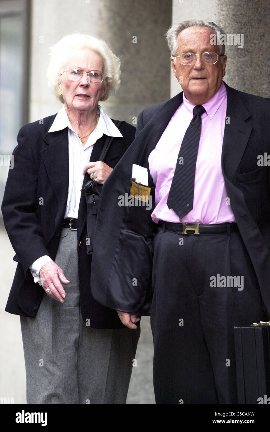 Harry and Barbara Cressman leave the Old Bailey in London, where the former dresser of the Duchess of York, Jane Andrews is accused of murdering her boyfriend, and their son, Tom Cressman. Stock Photo