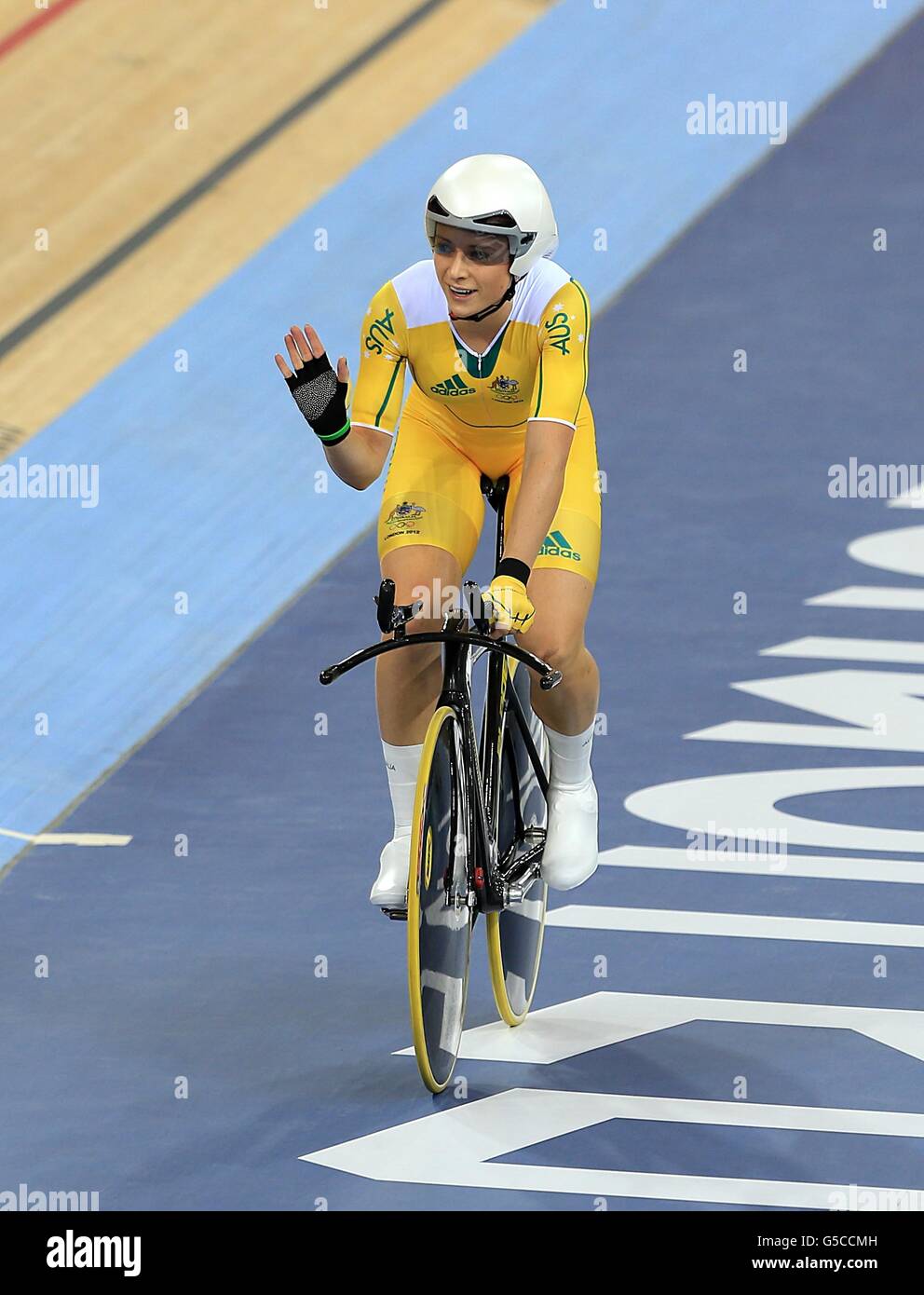 Australia's Edmondson after finishing her Women's Omnium 500m Time Stock - Alamy