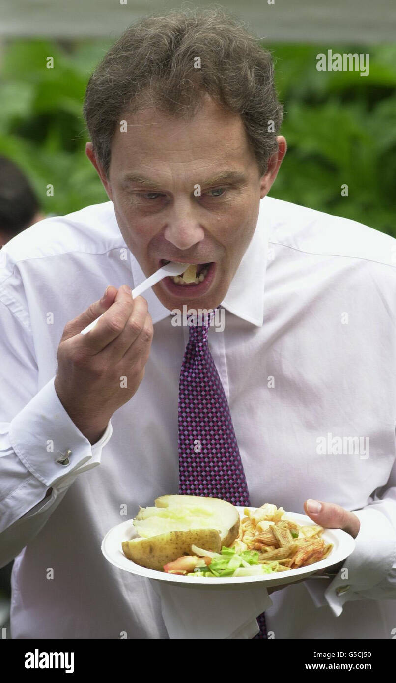 Blair Labour election campaign Stock Photo - Alamy
