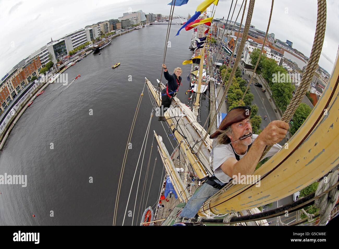 Bosun pirate hires stock photography and images Alamy