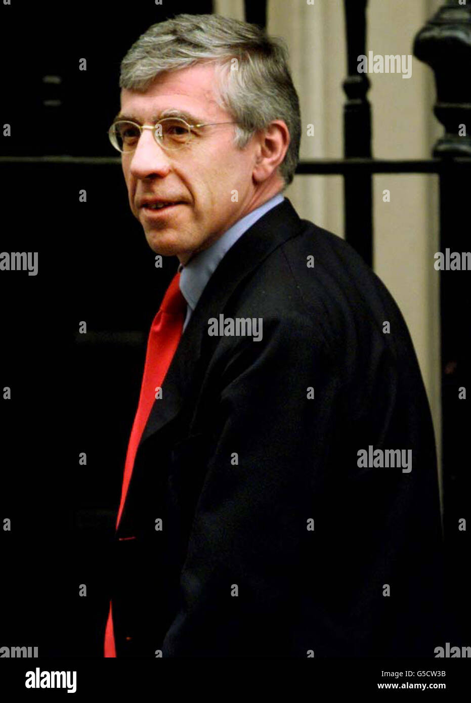 Home secretary Jack Straw leaves Downing Street, London after a special