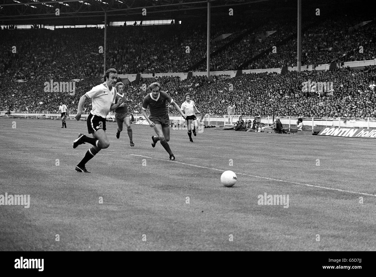 FA Charity Shield Match Stock Photo Alamy