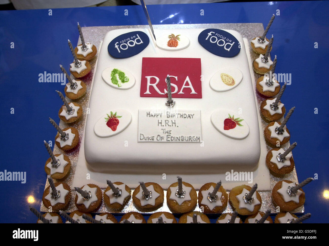Prince Philip 80th Bday Cake Stock Photo 106633062 Alamy