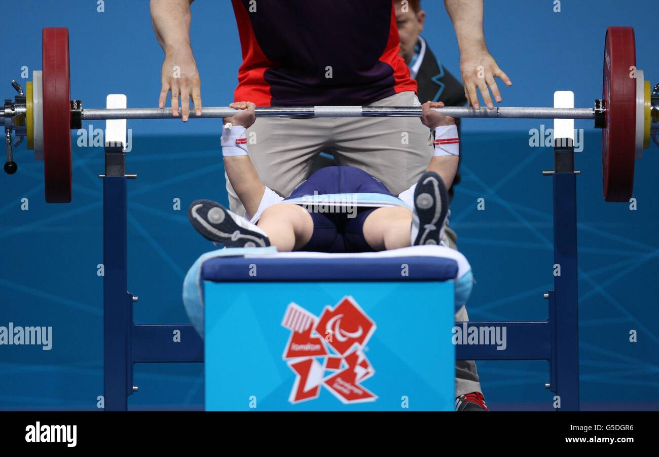 Powerlifting womens 40 kg paralympics powerlifting hi-res stock photography  and images - Alamy