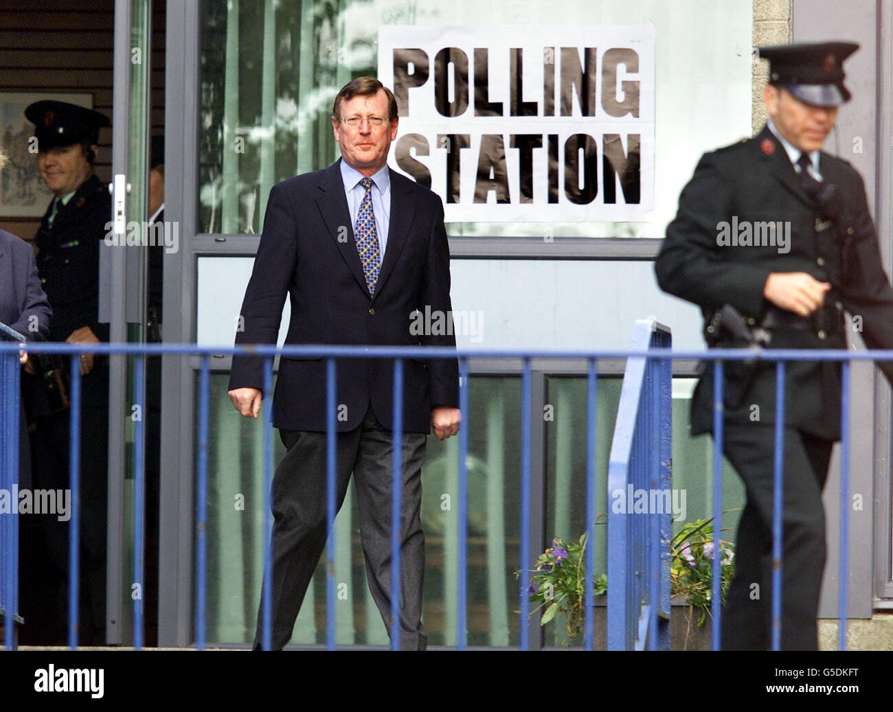 Election 2001 Trimble Voting Stock Photo - Alamy