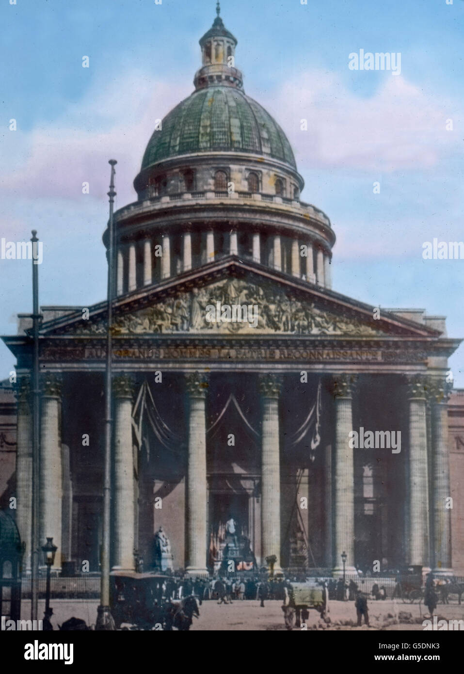 Ansicht des Pantheons in Paris.  France, Europe, travel, 1910s, 1920s, 20th century, Pantheon, archive, Carl Simon, history, historical, building, dome, architecture, capital, landmark, inner city, hand coloured glass slide Stock Photo