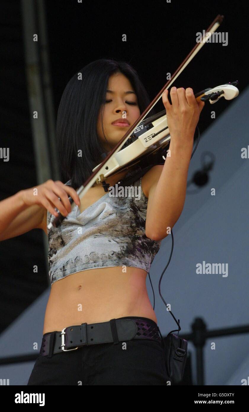 Vanessa mae violin hires stock photography and images Alamy