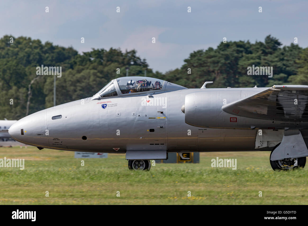 English Electric Canberra PR.9 G-OMHD operated by the Midair Squadron displaying at the Farnborough International Airshow Stock Photo