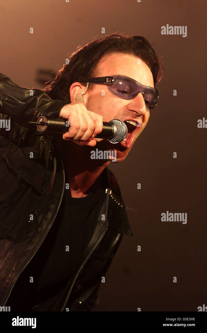 U2 lead singer bono hi-res stock photography and images - Alamy