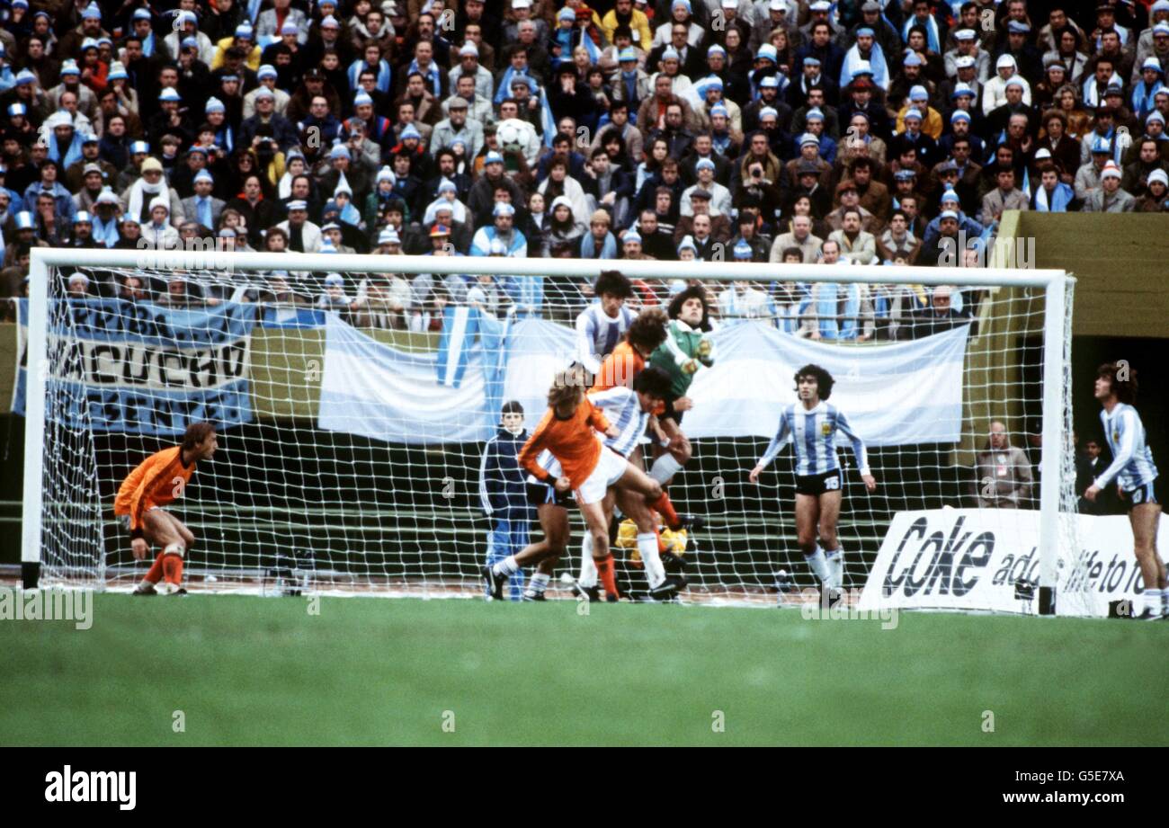 Soccer - World Cup Argentina 78 - Final - Argentina v Holland - Estadio