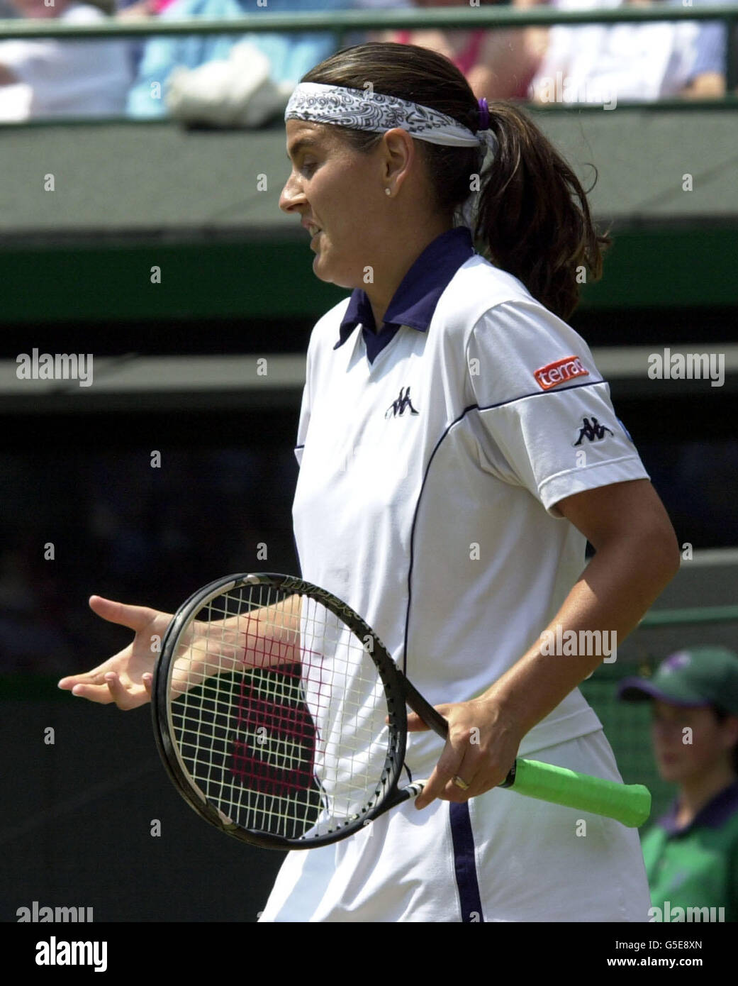 Player headskarf ponytail sport sport tennis conchita martinez hi-res stock  photography and images - Alamy