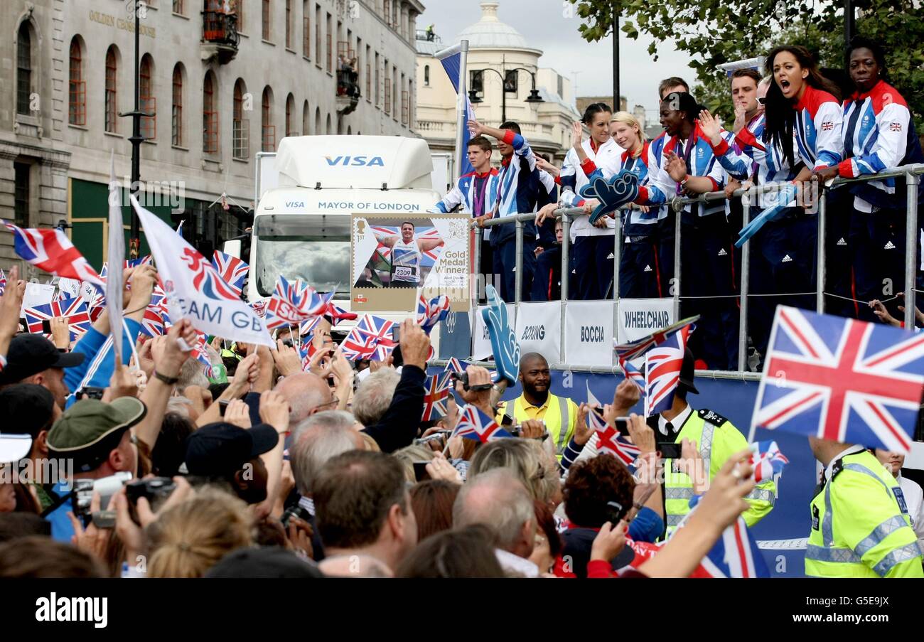 London Olympic Games Athletes Victory Parade Stock Photo Alamy
