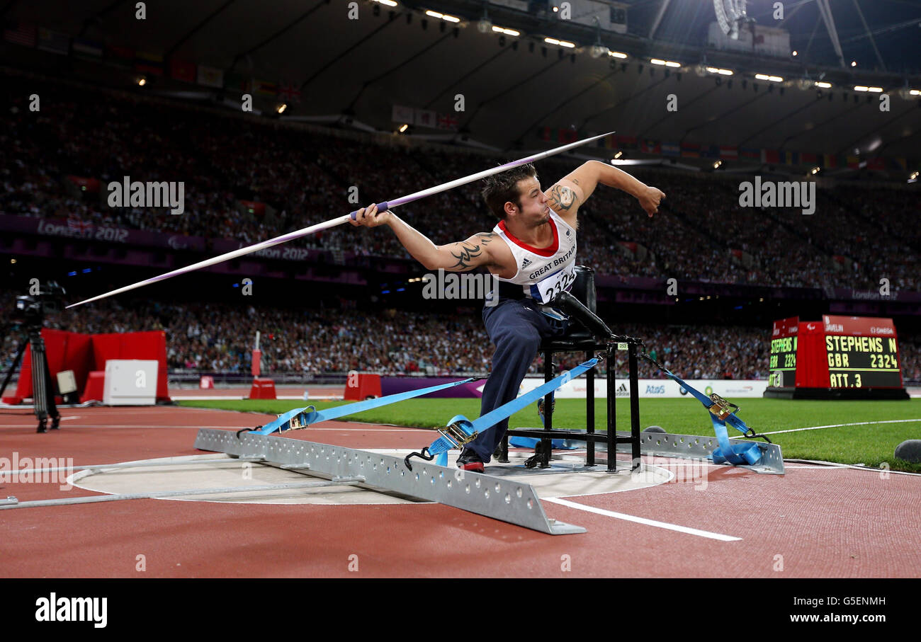 Javelin throw hires stock photography and images Alamy
