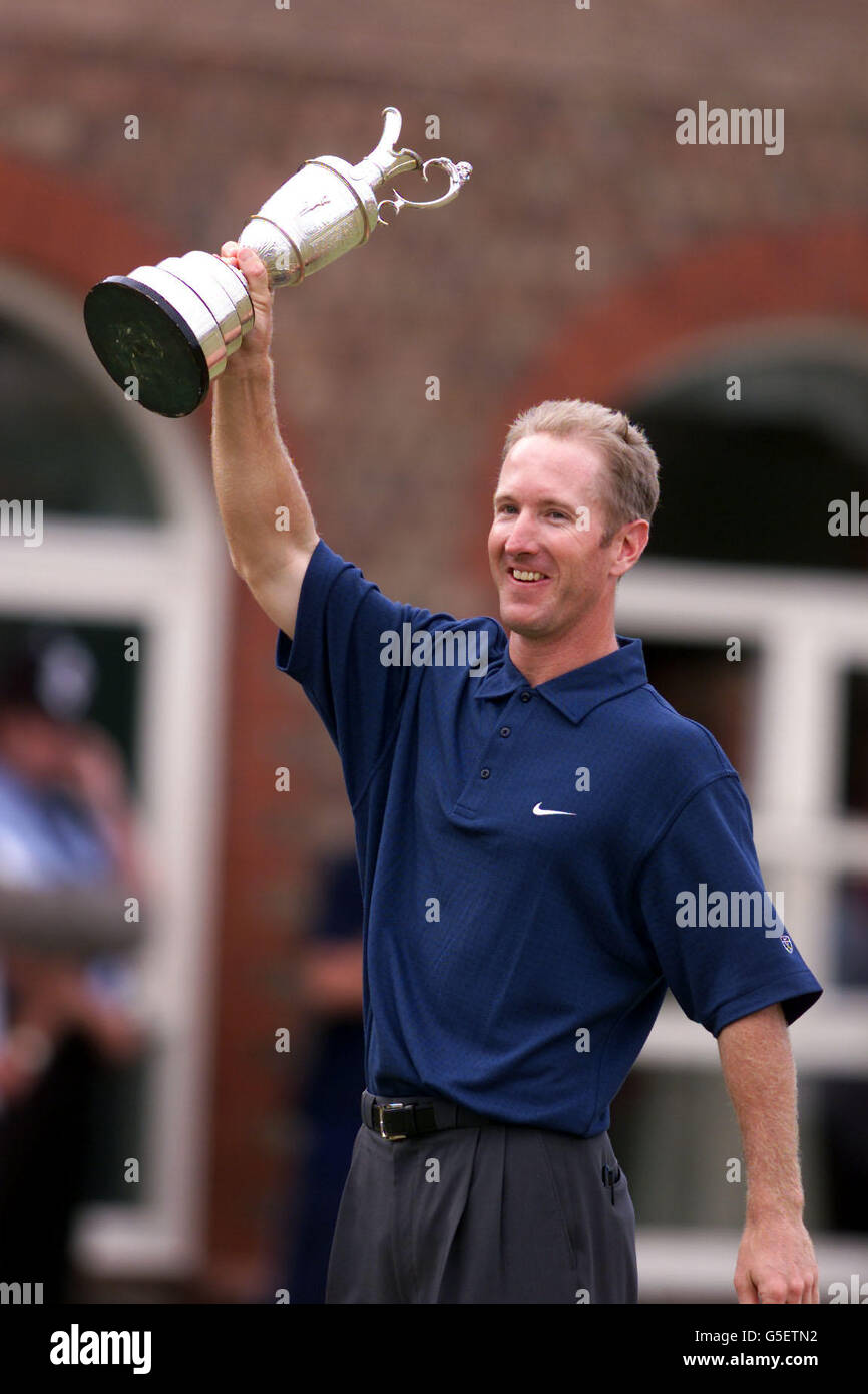 Sport golf celebrating trophy golfgal david duval hi-res stock