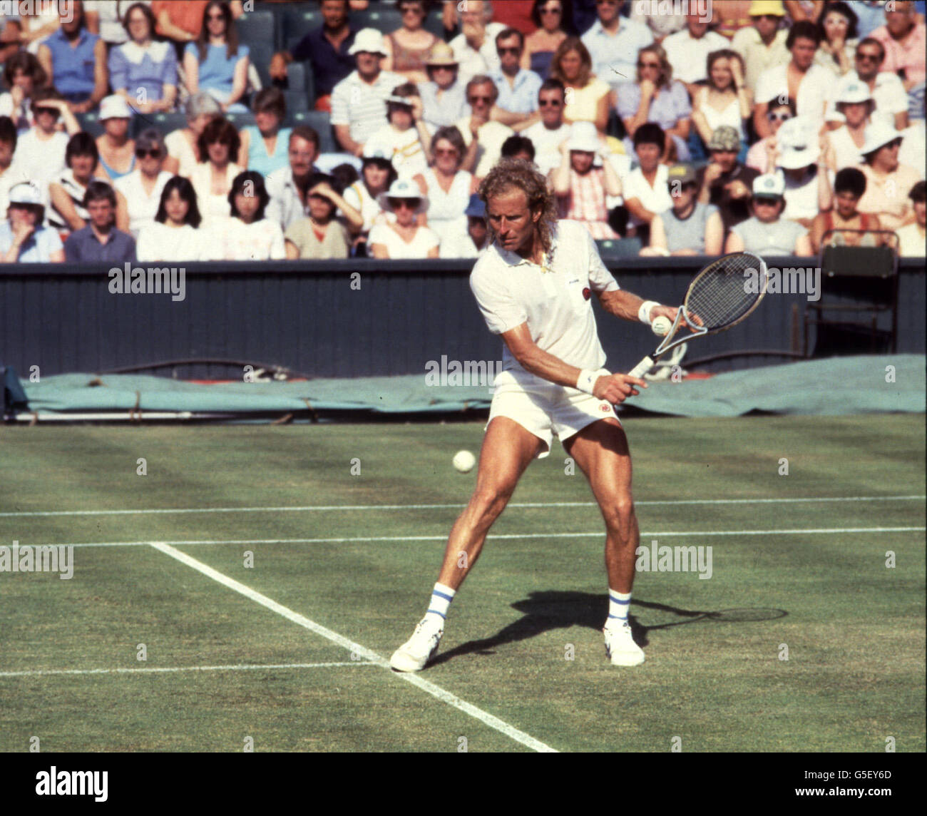 Vitas gerulaitis tennis action hi-res stock photography and images - Alamy