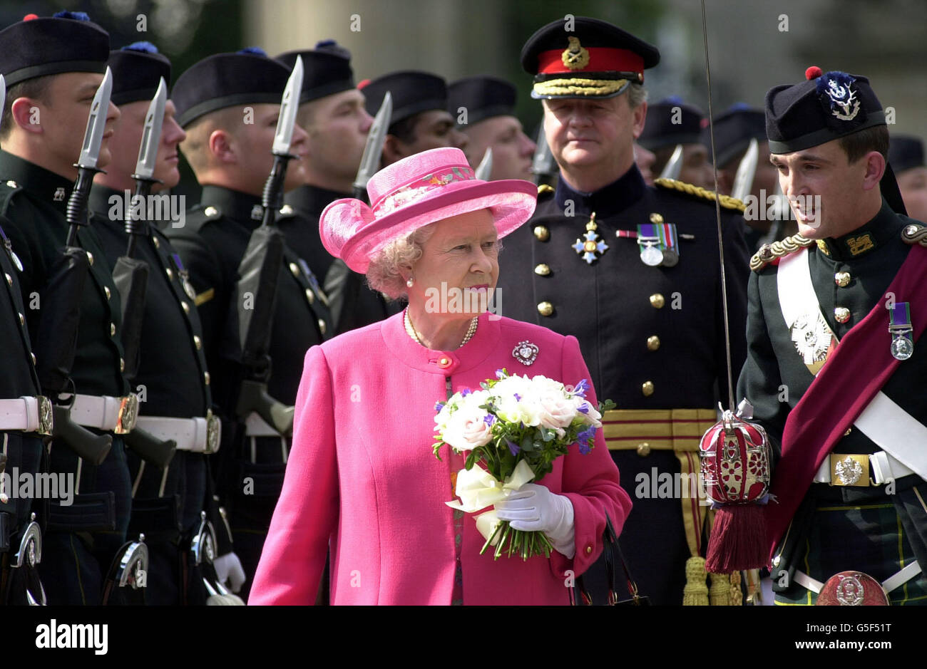 Queen Holyrood House visit Stock Photo Alamy