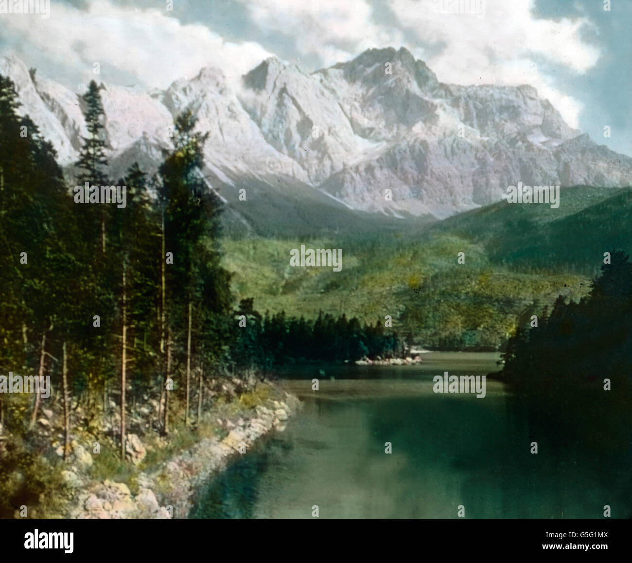 Malerisches Gebirge im Alpenraum. Scenic mountain range in the Alps. Stock Photo