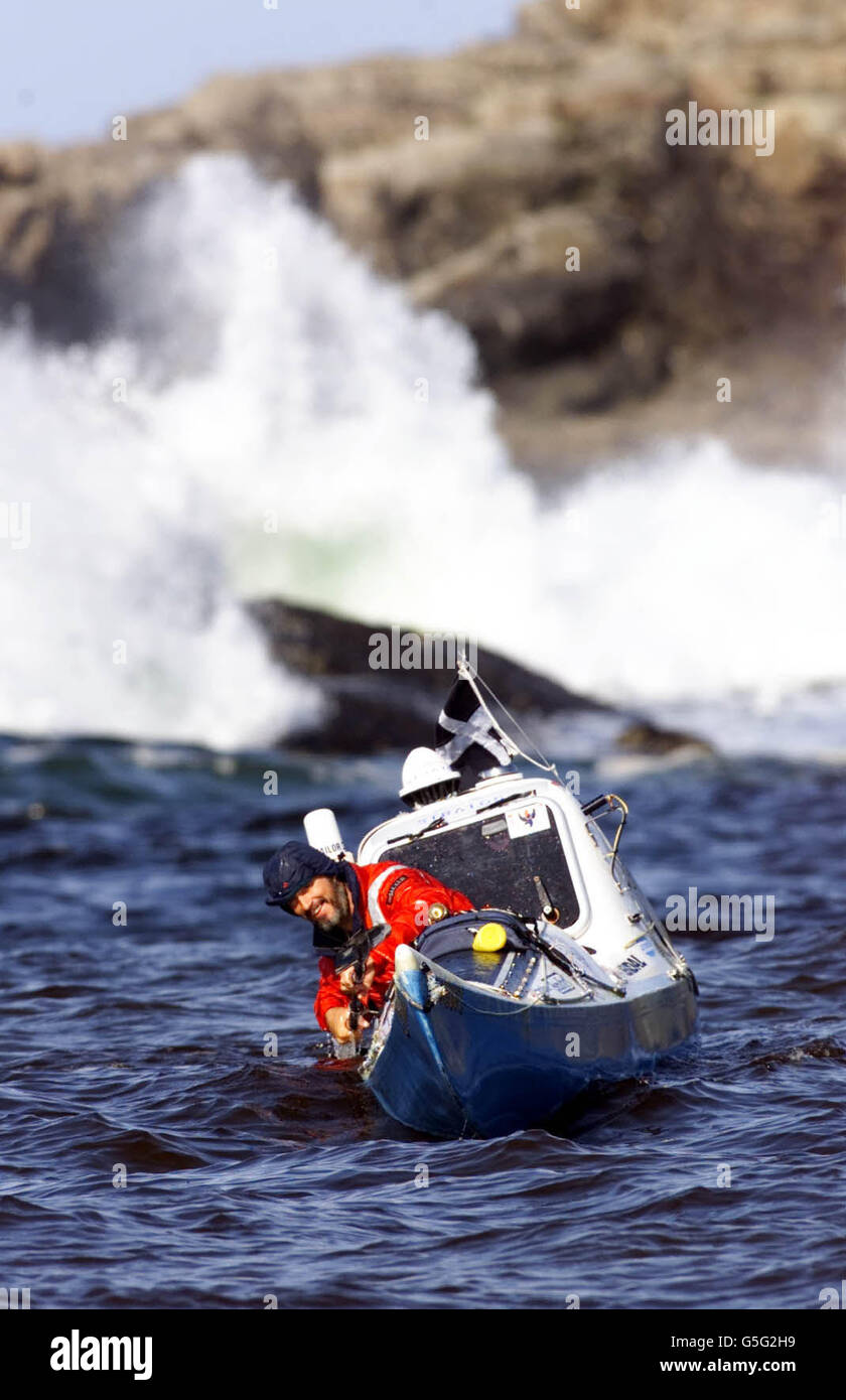 TransAtlantic canoeing hero Peter Bray paddles ashore at Belderrig as