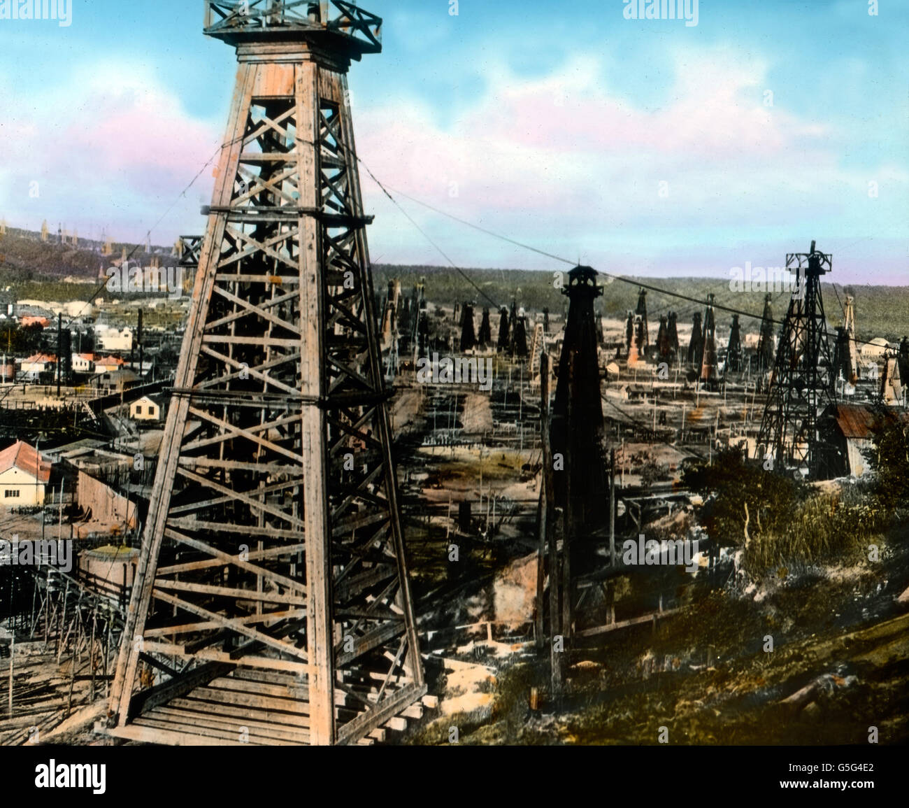 Petroleumquellen in Prahow. Oil derricks of Prahow. Romania