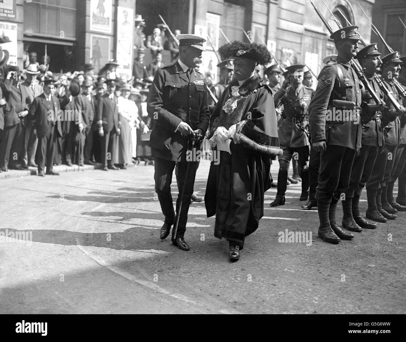 World war 1 military uniform Black and White Stock Photos & Images - Alamy