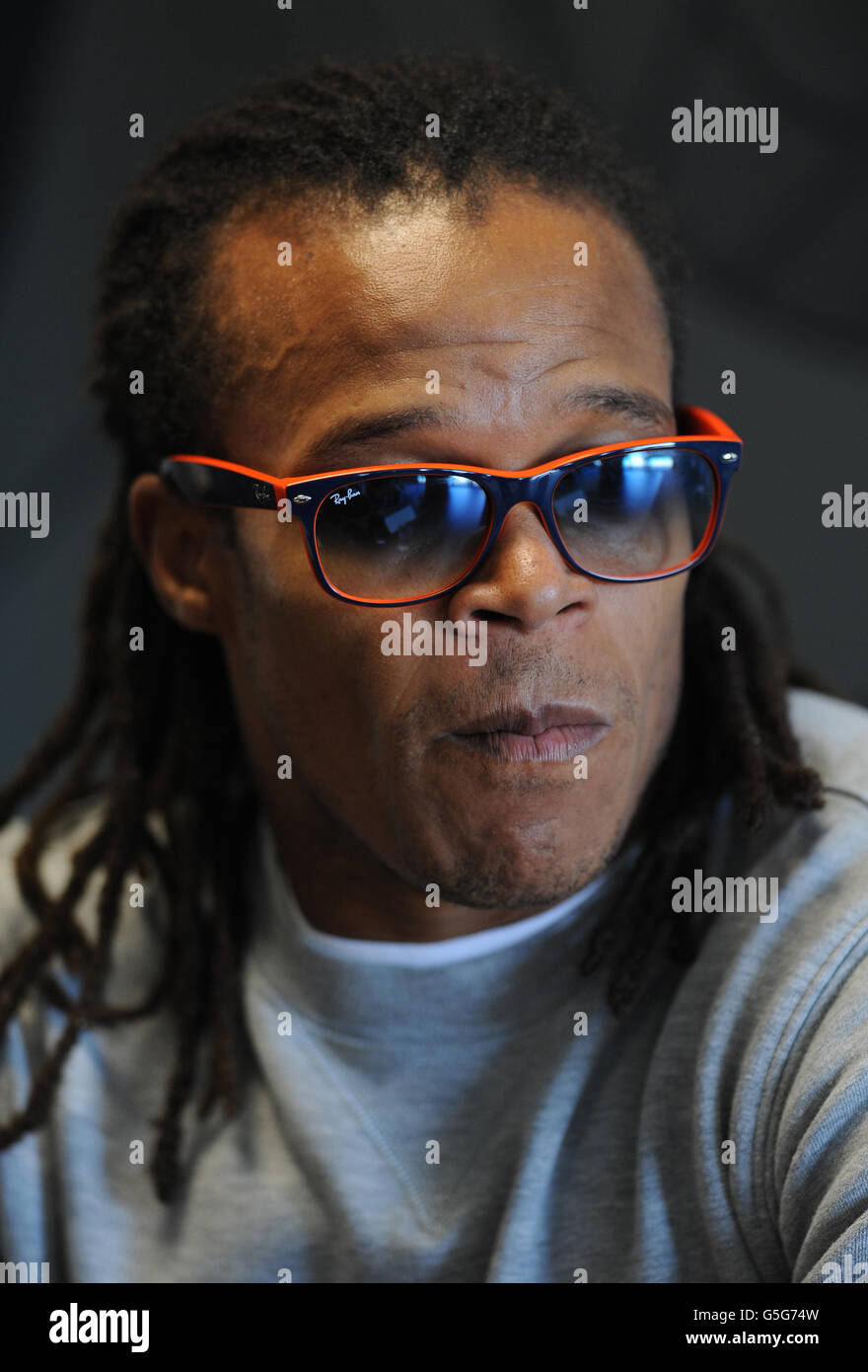 Soccer Edgar Davids Press Conference The Hive Stock Photo Alamy