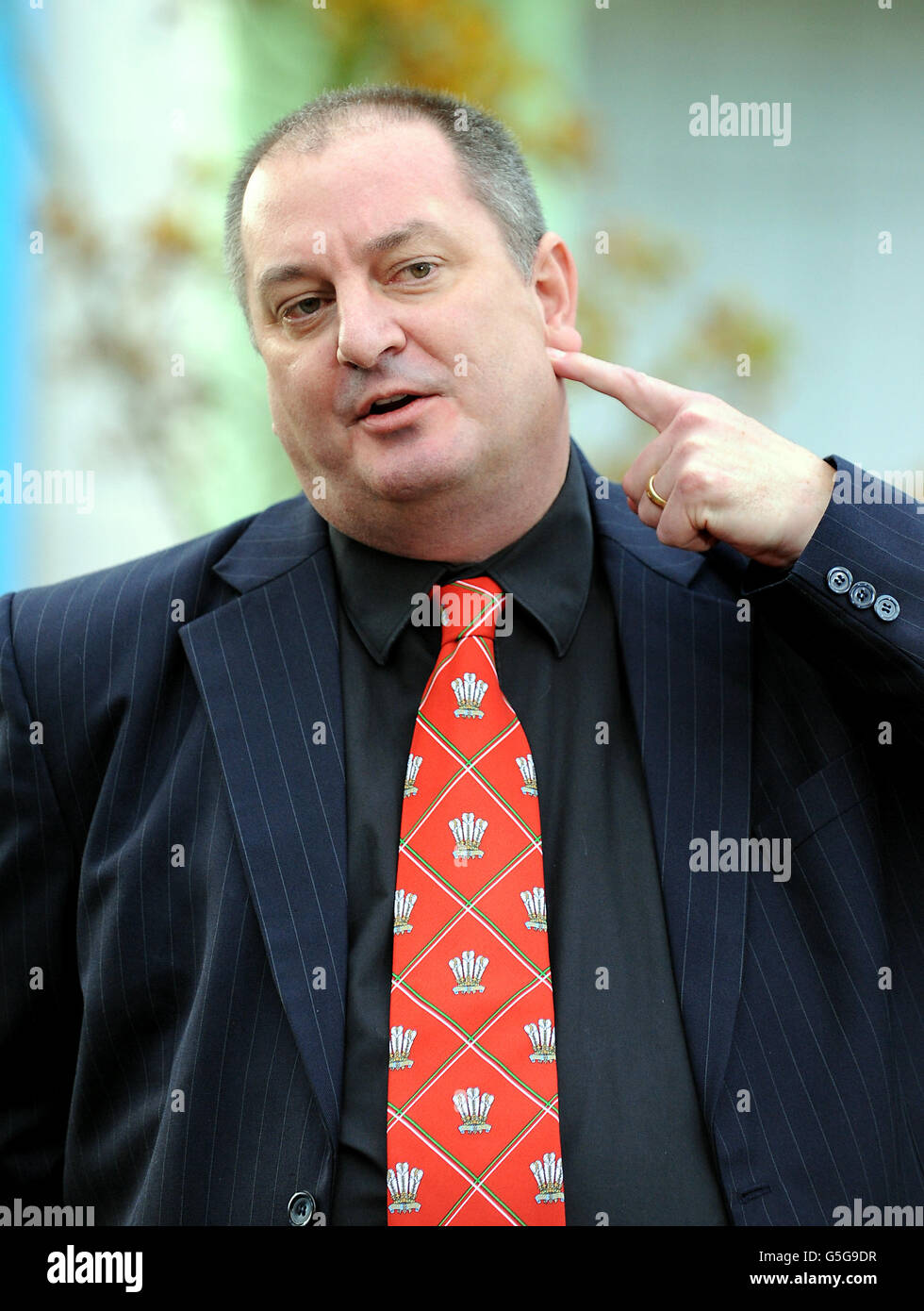 Dr Dave Rosser, Medical Director, University Hospitals Birmingham NHS Foundation Trust, speaks to the media during a briefing at the Queen Elizabeth Hospital, Birmingham, to update on the condition of Malala Yousafzai, who was shot by a Taliban gunman in Pakistan. Stock Photo