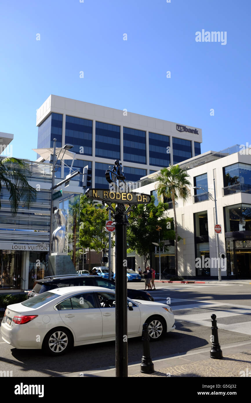 Louis Vuitton store on Rodeo Drive, Los Angeles, California, USA Stock  Photo - Alamy