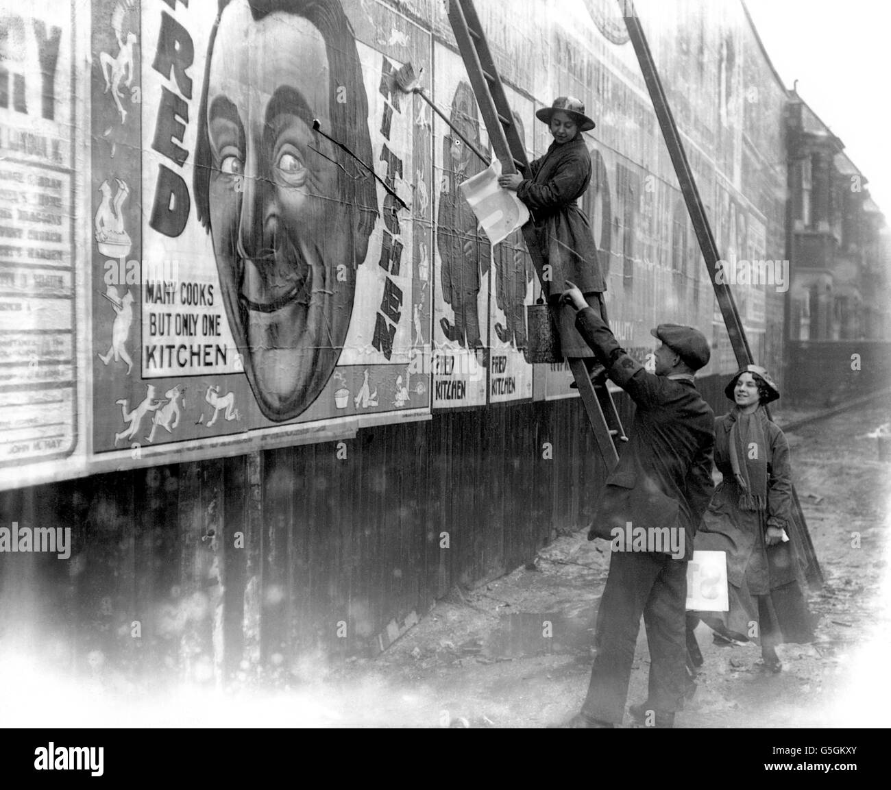 World war posters, black women hi-res stock photography and images - Alamy