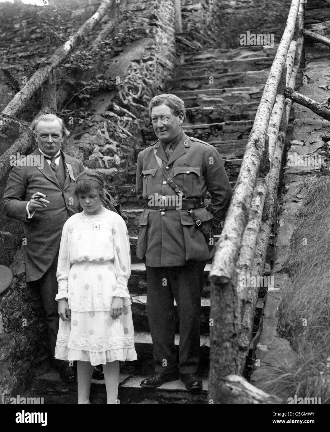 Dr Lynn Thomas (right), with David Lloyd George and daughter Megan at Devil's Bridge near Aberystwyth. Stock Photo