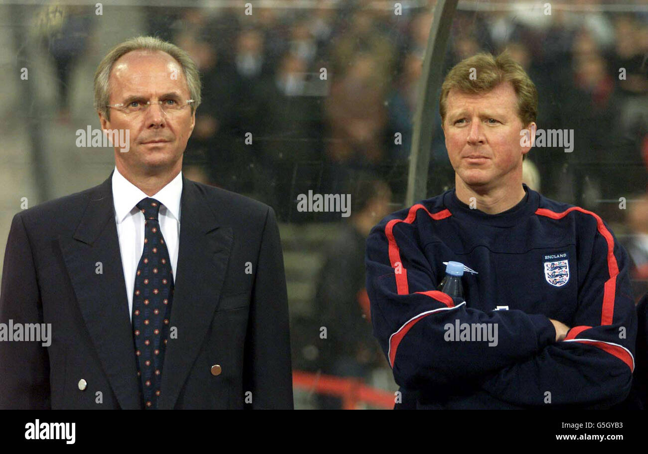 England's manager Sven Goran Eriksson (left) with England's coach Steve ...