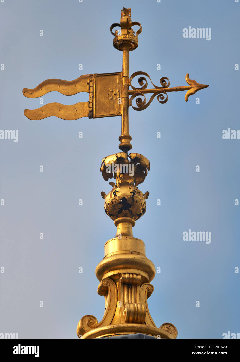 St Edmund King and Martyr, Church in the City of London, weathervane with royal crown. Stock Photo