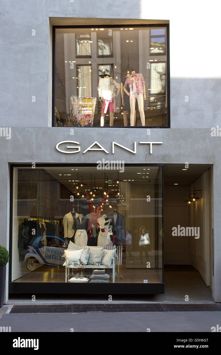 Gant, high fashion and accessories shopping windows in Milano fashion  district, Via Alessandro Manzoni Stock Photo - Alamy