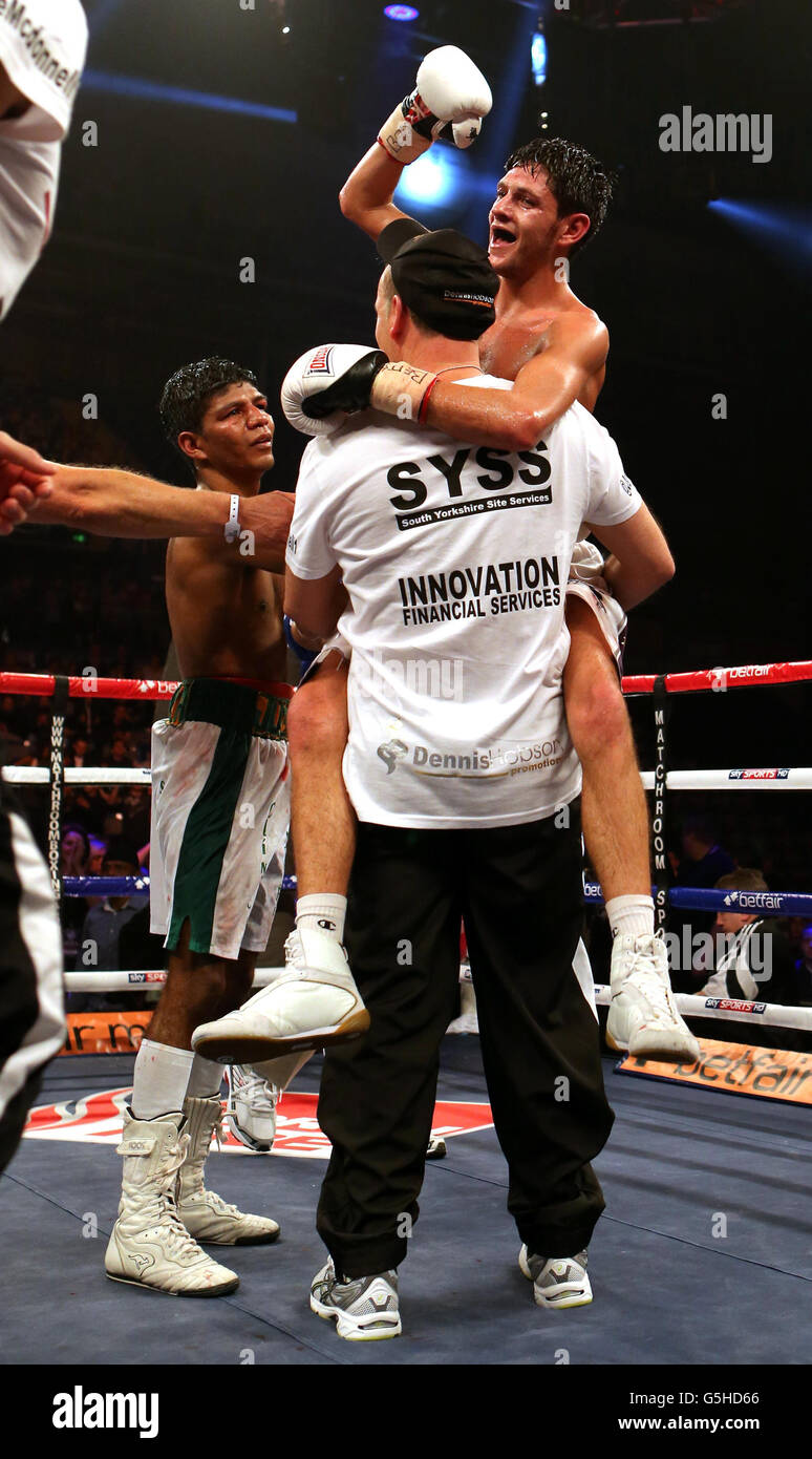 Jamie McDonnell celebrates his 8th round win over Darwin Zamora at the Motorpoint Arena, Sheffield. Stock Photo