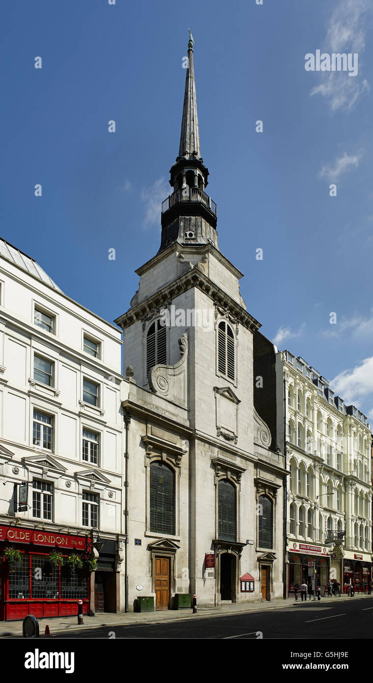 St Martin Ludgate, church in the City of London. Street front Stock Photo
