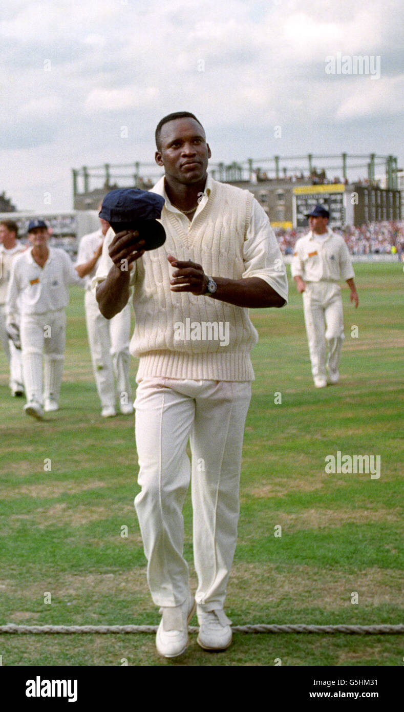 Innings hi-res stock photography and images - Alamy