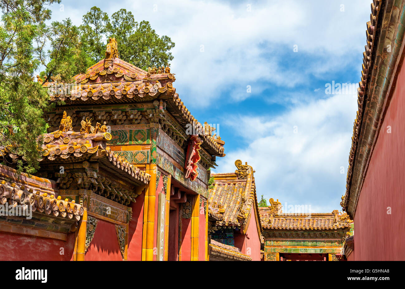 Roof decorations in the Forbidden City, Beijing Stock Photo