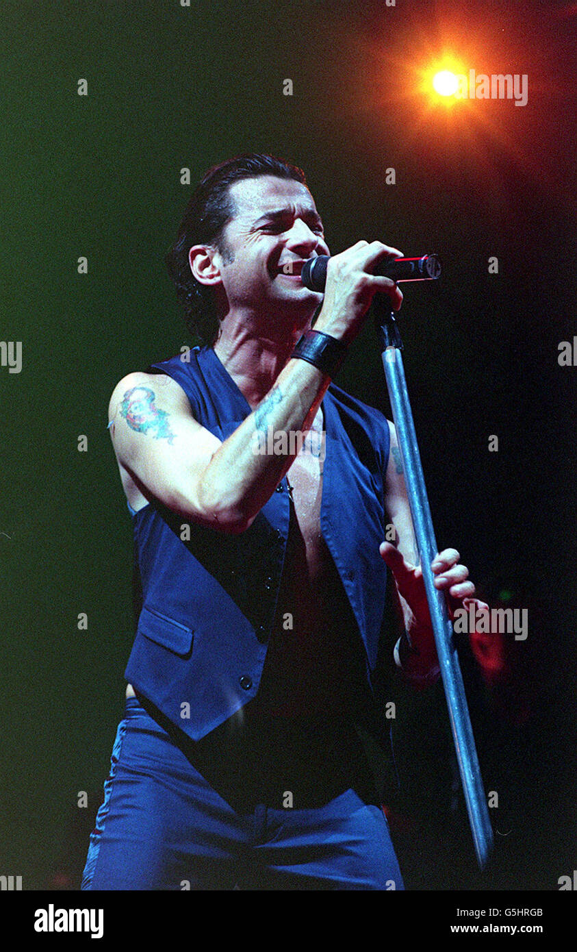 Lead singer of depeche mode hires stock photography and images Alamy