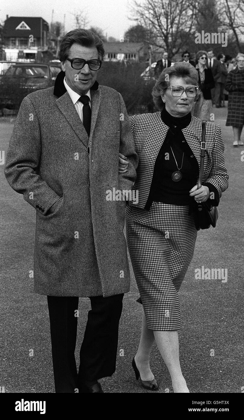 Max Bygraves. Entertainer Max Bygraves with his wife Blossom. Stock Photo