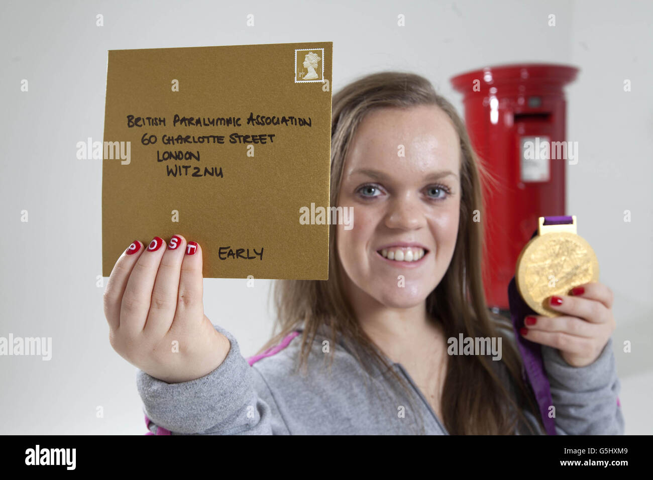 British Paralympian Ellie Simmonds launches the Royal Mail Post Early campaign in London to encourage consumers to send their Christmas cards early. Stock Photo