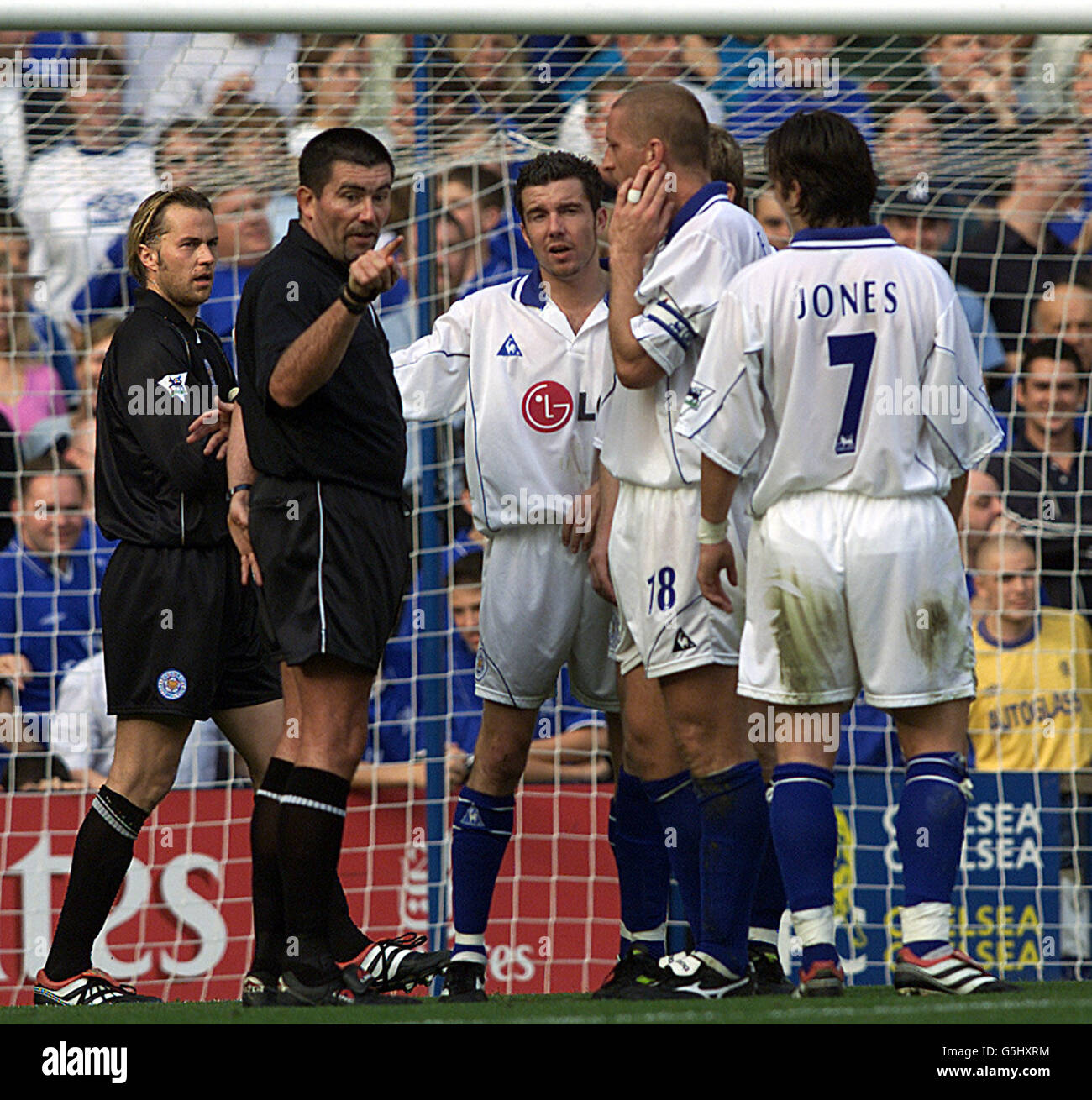 FOOTBALL REFEREE DECISION JEFF WINTER Stock Photo Alamy